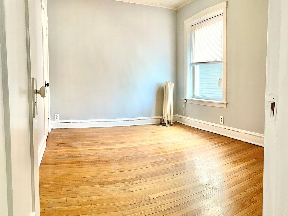 1st image of 5641 N Magnolia Ave #2W