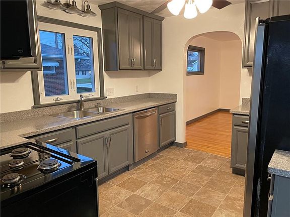 2nd image of 2050 W 32nd St