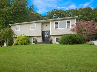 59 Westlyn Dr, Bardonia, NY 10954