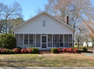 205 McLaurin Ave, Laurinburg, NC 28352