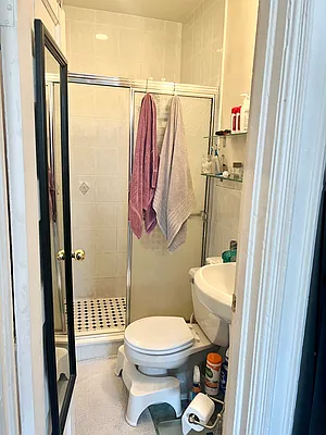 Rented by 50 Stanhope LLC | media 17