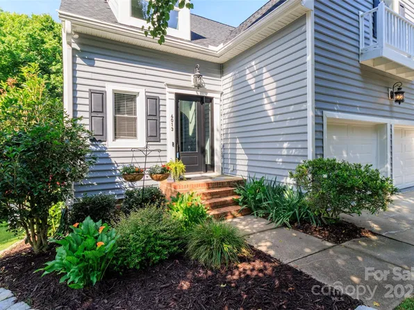 6013 Coaching Inn Ct, Charlotte, NC 28270