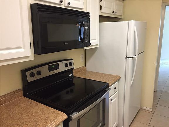 3rd image of 536 Sun Valley Vlg Unit 212