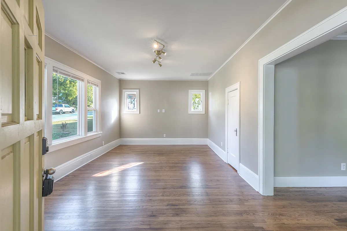 Entry Living Room - 1924 W Cameron St