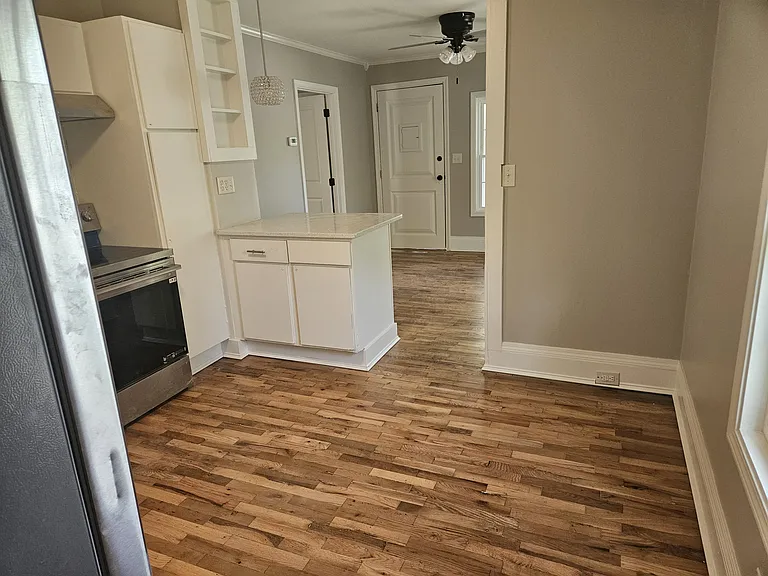 347 State St — Photo 12