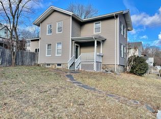 25 Pleasant St, Ansonia, CT 06401