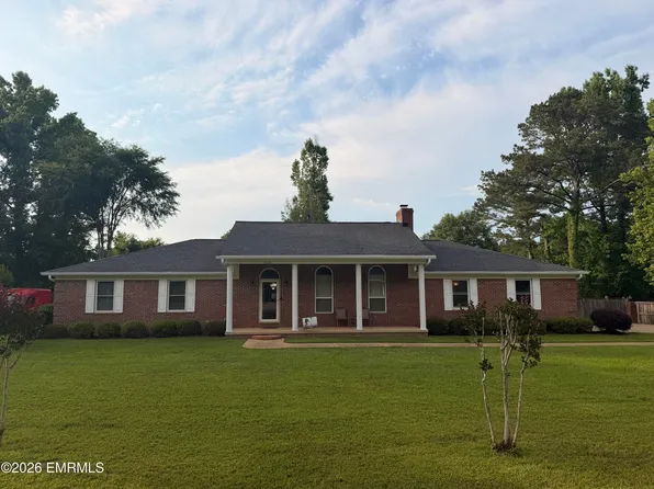 10224 Tanglewood Dr, Meridian, MS 39307
