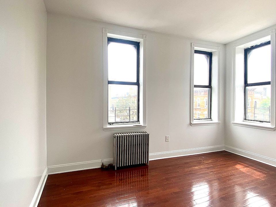 2nd image of 1711 Harman St #3F