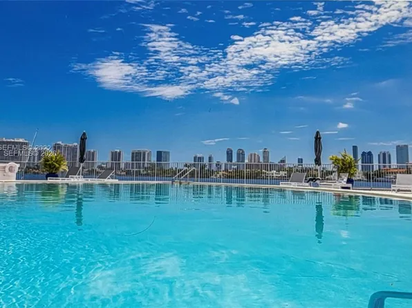 16558 NE 26th Ave APT 3H, North Miami Beach, FL 33160