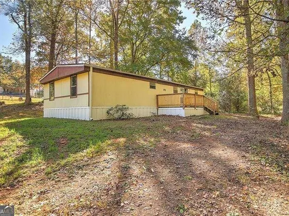 4725 Choctaw Ct SE, Acworth, GA 30102