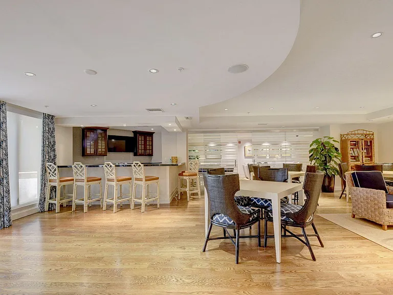 801 S Olive Ave #614 — Photo 49