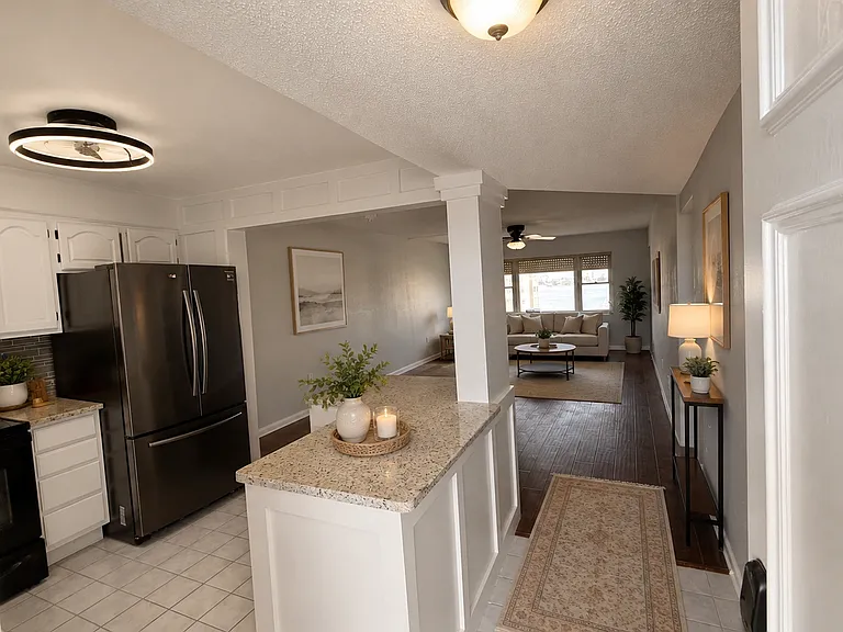 4600 Cove Cir #703 — Photo 3