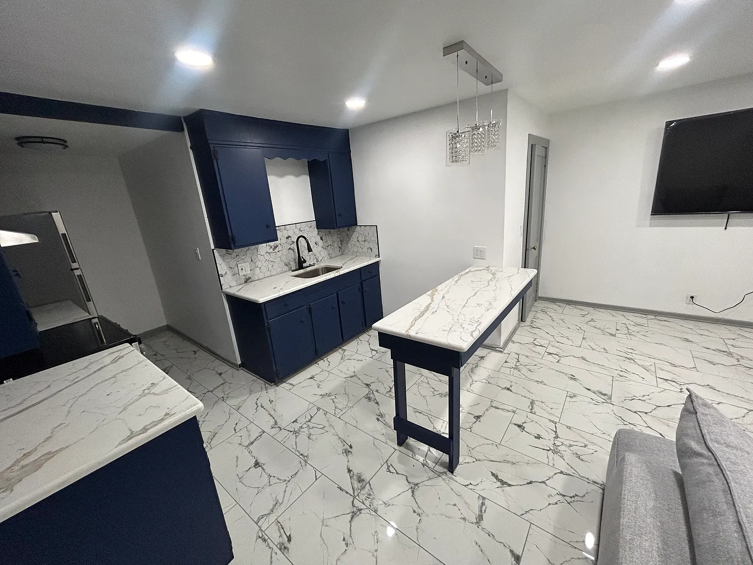 3 bed, 1650 sqft, $2,550 — Photo 3