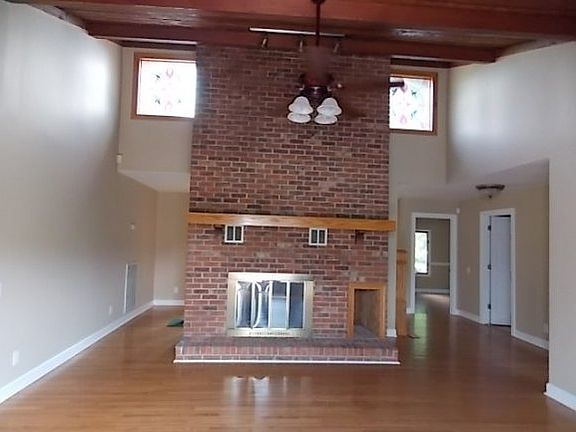 5th image of 218 Holston View Dr