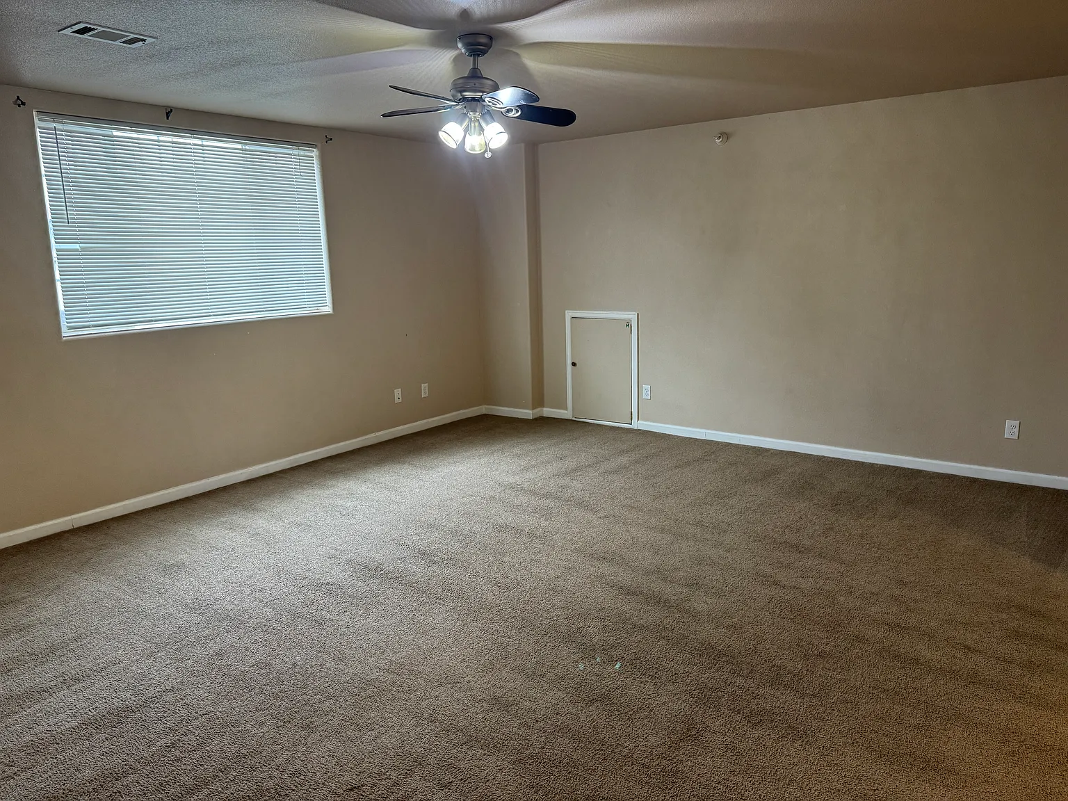 3 bed, 1265 sqft, $1,200 — Photo 3