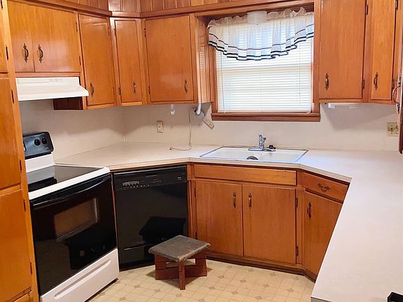 5th image of 208 Detroit Dr
