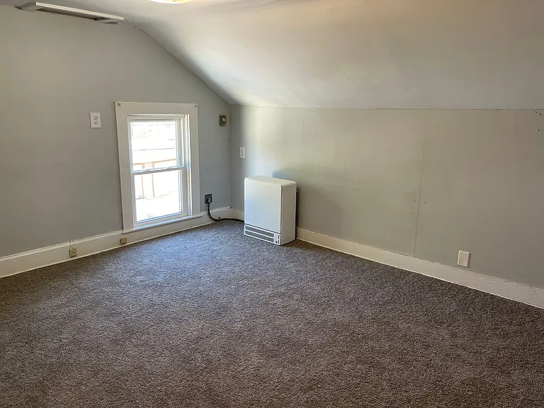 765 Park Ave — Photo 3