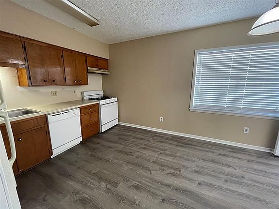 5th image of 802 Avenue K #3