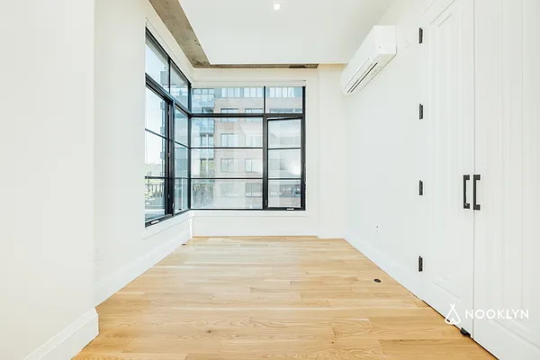 Rented by Nooklyn NYC LLC | media 105