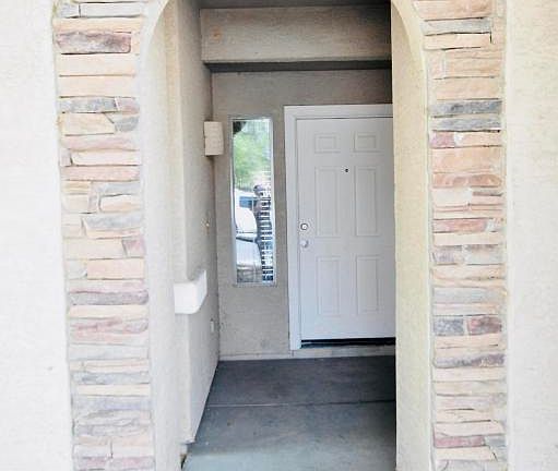 3rd image of 45595 W Dutchman Dr