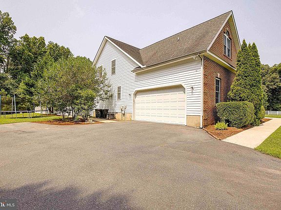 5th image of 389 Claiborne Fields Dr