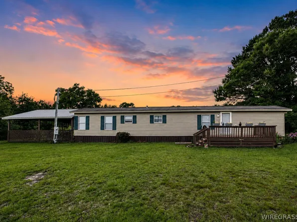 1531 Smith Ave, Elba, AL 36323