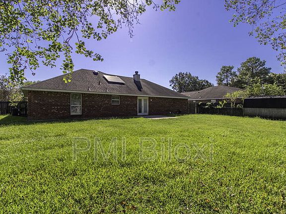 4th image of 13011 Windcrest Ln