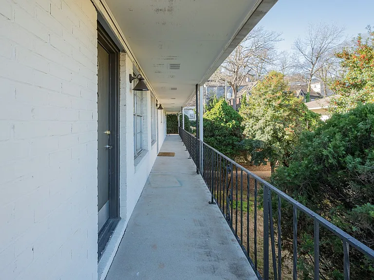 3200 Hillside Ave — Photo 41