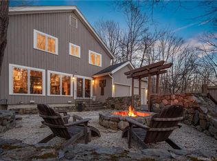 158 Godfrey Rd E, Weston, CT 06883