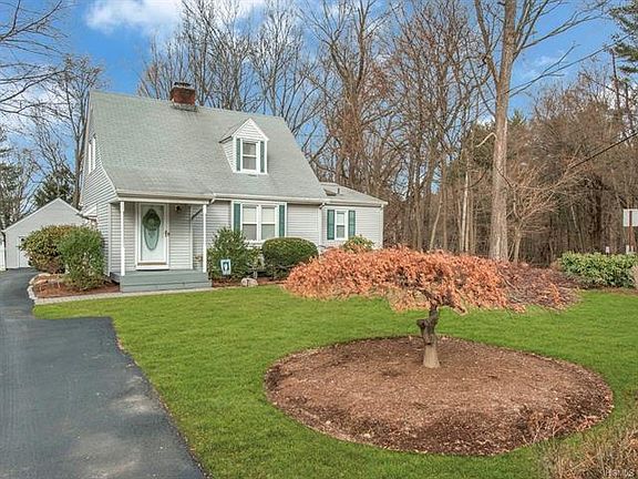 4th image of 83 Nethermont Ave