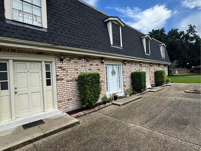 314 S Concord Rd #A — Photo 2