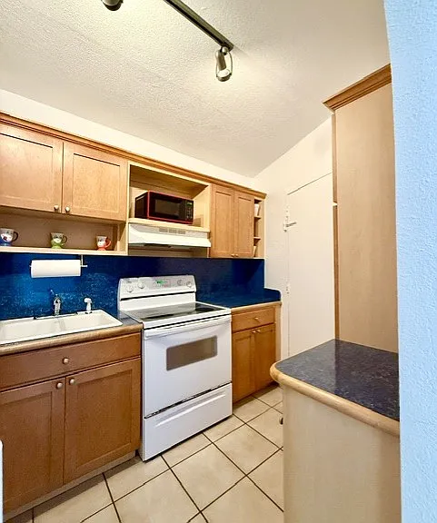 2899 Collins Ave #1114 — Photo 15