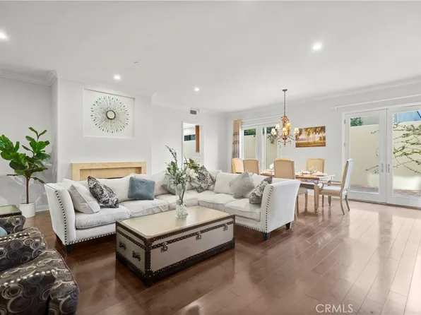 143 N Arnaz Dr APT 102, Beverly Hills, CA 90211