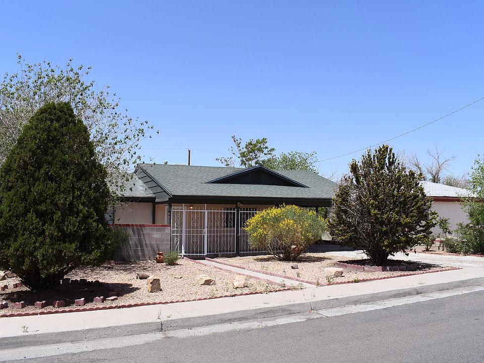 1st image of 2917 Sierra Dr NE