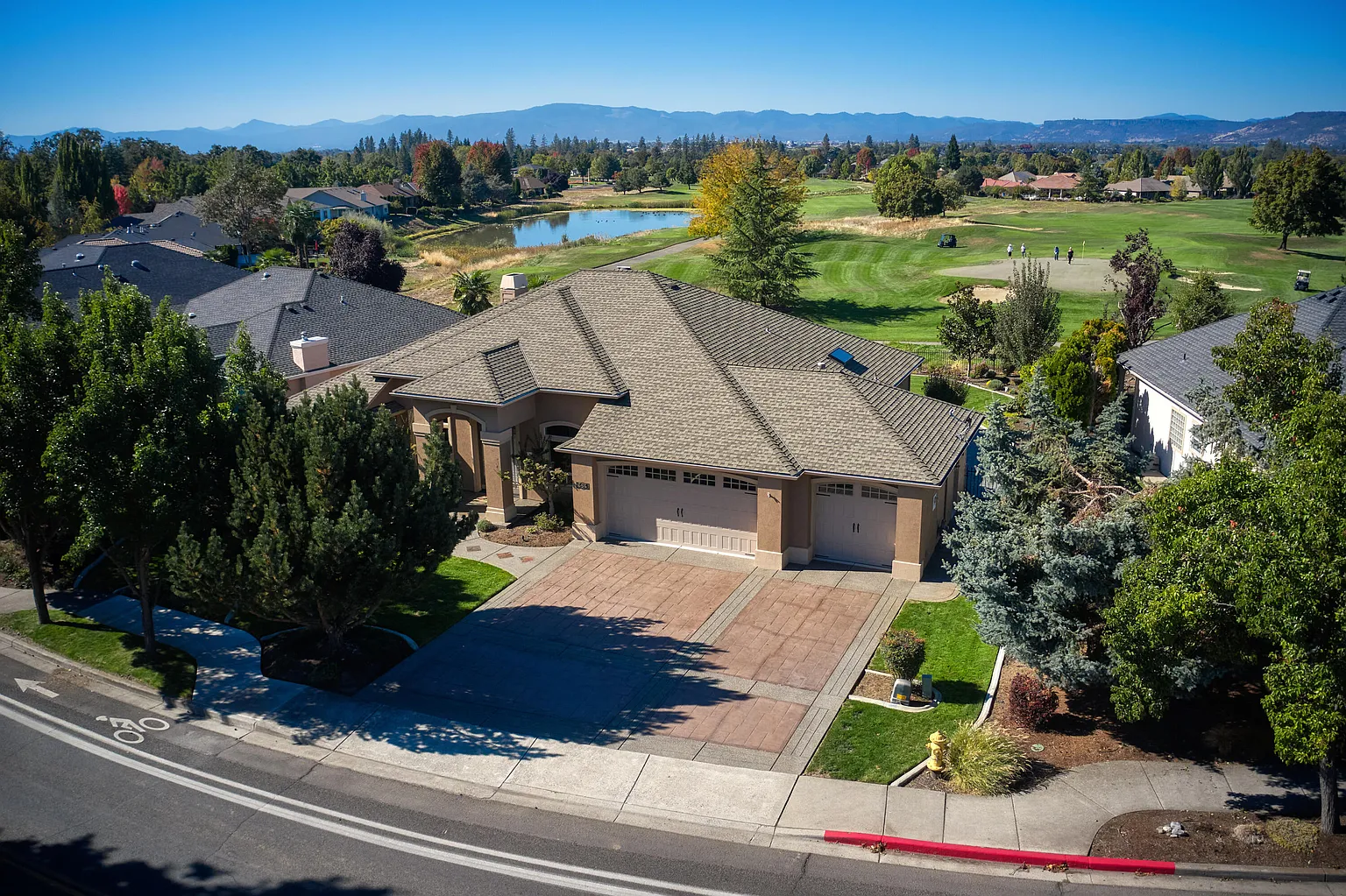 384 Robert Trent Jones Blvd photo 1