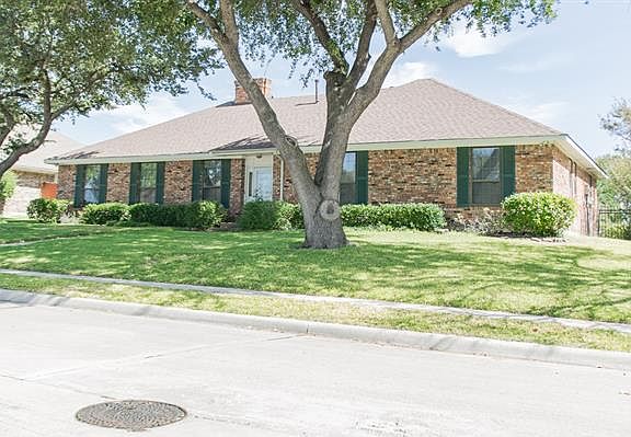 3rd image of 2410 Club Meadow Dr
