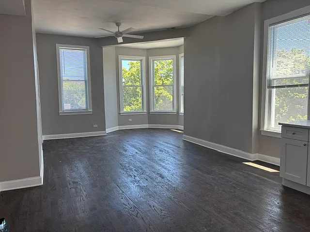 1860 N Hoyne Ave #2W — Photo 3