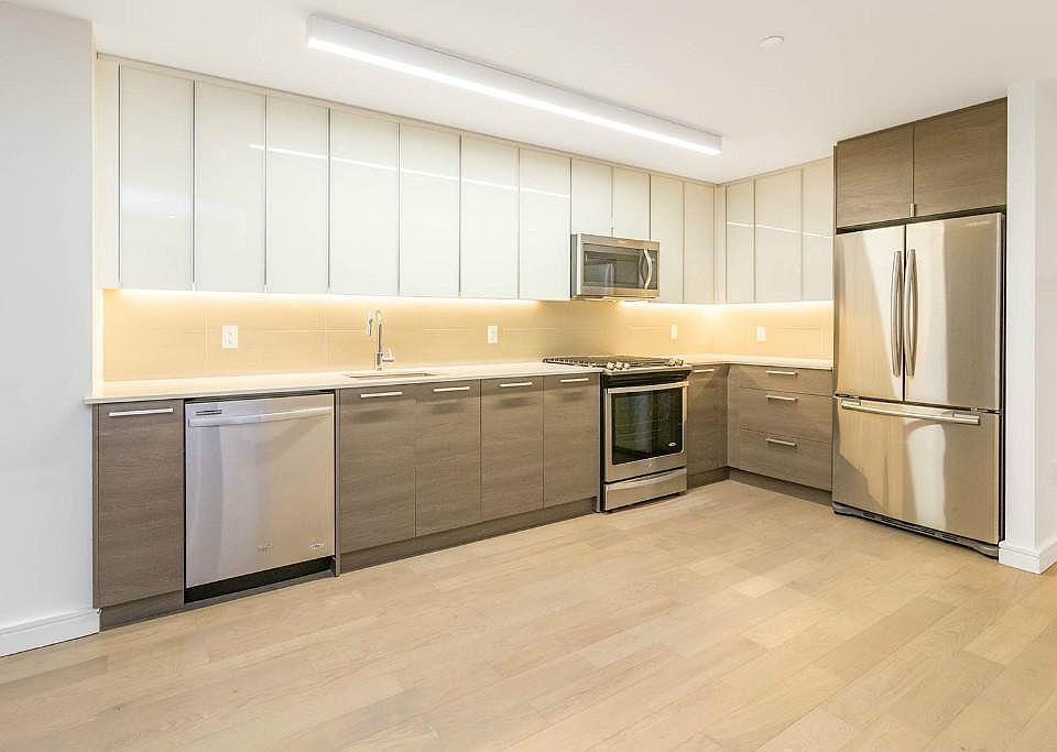 1st image of 15209 88th Ave APT 402