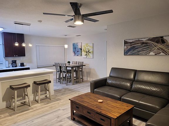 4th image of 7317 Kingsbury Cir