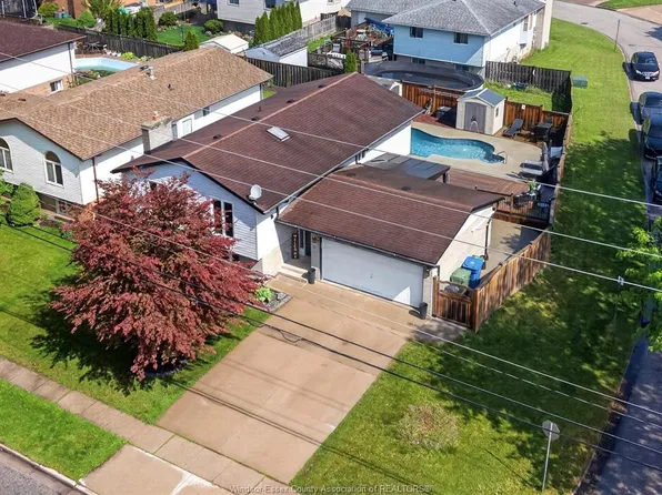 8492 Jerome St, Windsor, ON N8S 4S1