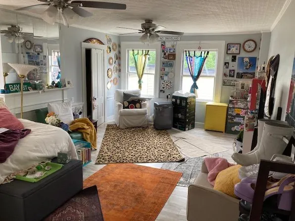 140 Elm St APT 202, Biddeford, ME 04005