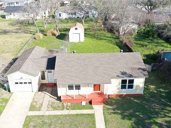 2nd image of 710 E Mesquite Ln