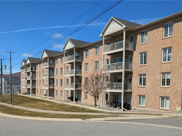 165 Valcour Dr #217, Fredericton, NB E3C 0H5