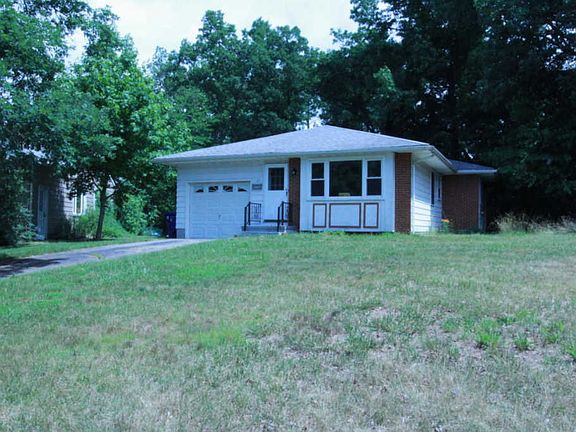 2nd image of 23 Bellflower Ct