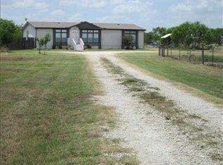 1212 Red Town Rd, Elgin, TX 78621