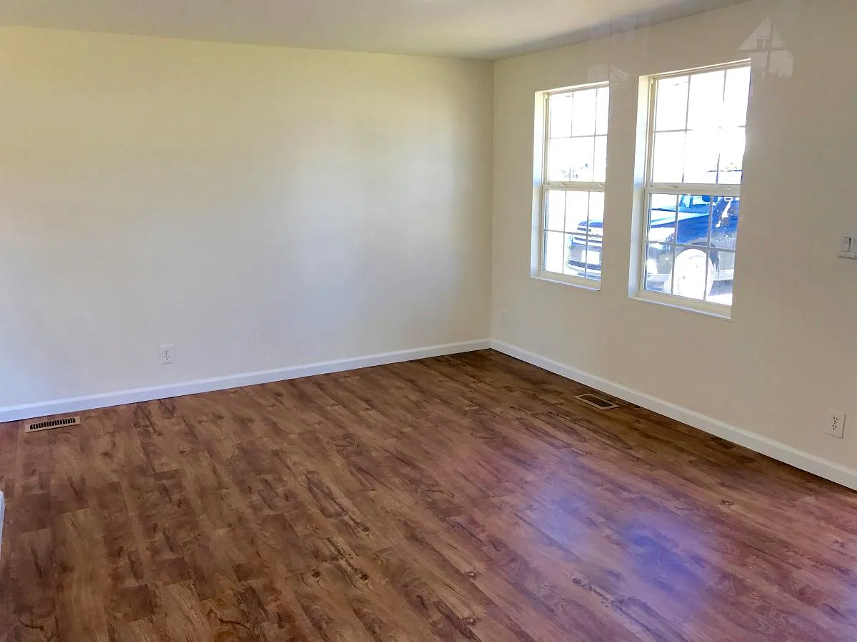 3 bed, 925 sqft, $1,145 — Photo 4