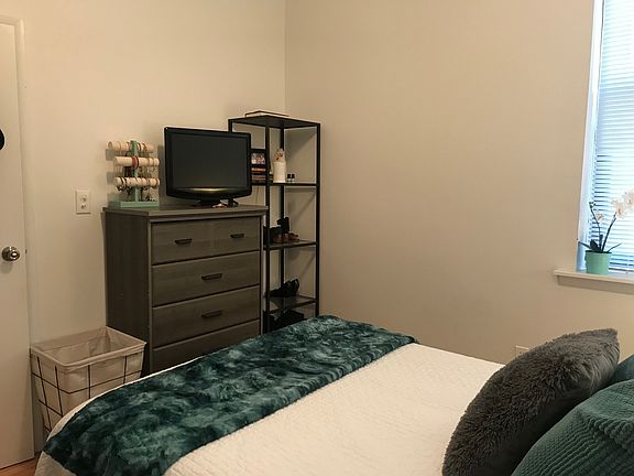 3rd image of 1611 South St APT 2F