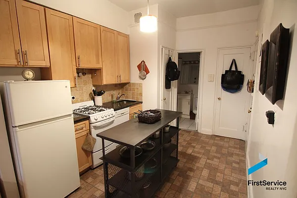Rented by FirstService Realty (legacy) | media 7