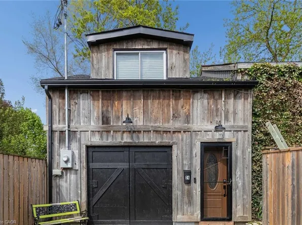 24 Davidson St, Cambridge, ON N1S 2T9
