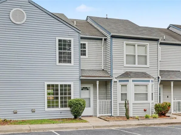 18 Bayview Ct, Hampton, VA 23664